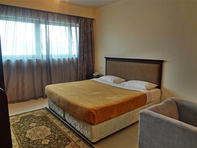 Liwa Apartments Абу Даби Екстериор снимка